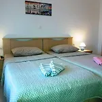 Larinαki's No1 Apartman