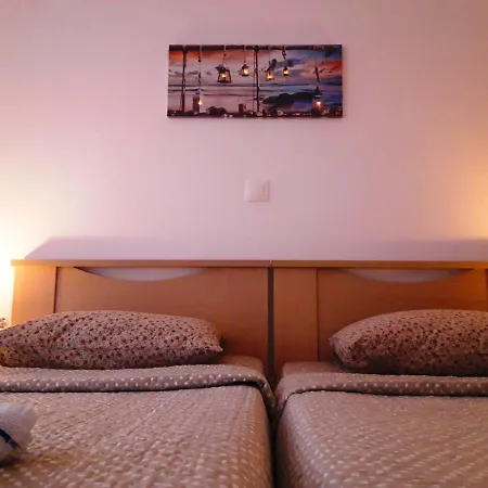 Daire Larinαki's No1